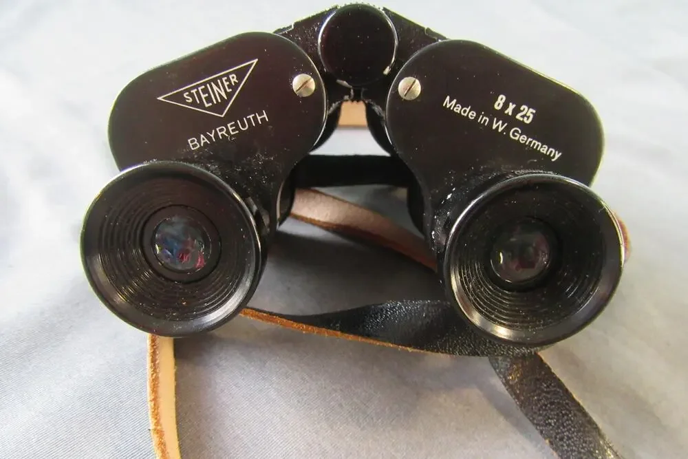 Vintage Made In West Germany Steiner Bayreuth 8x25 Binoculars Leather Strap